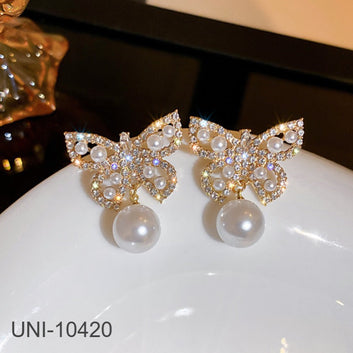 Pearly Butterfly - Earring