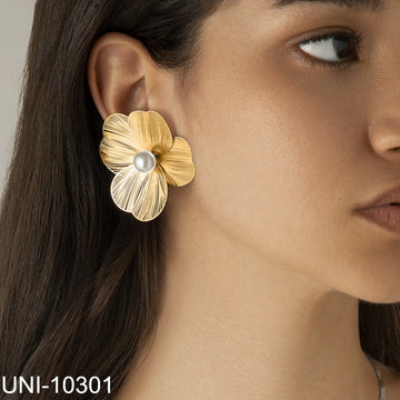 Gold Flower Pearl - Earring