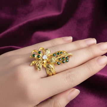 Gold Flower Diamonds - Ring Style 1