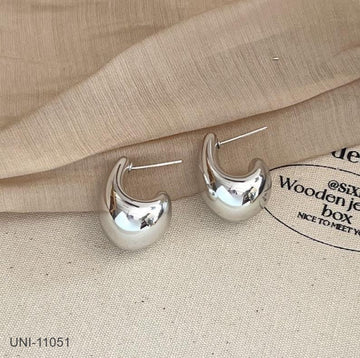 Curved Silver - Earring