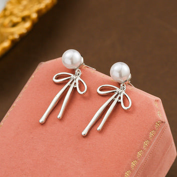 Dangling Pearl Bow - Earring