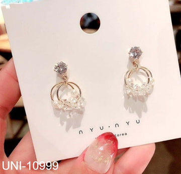 Diamond & Pearls Round Gold - Earrings