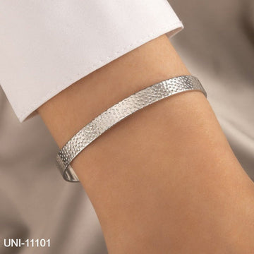 Retro Dotted Silver Bangle - Bracelet
