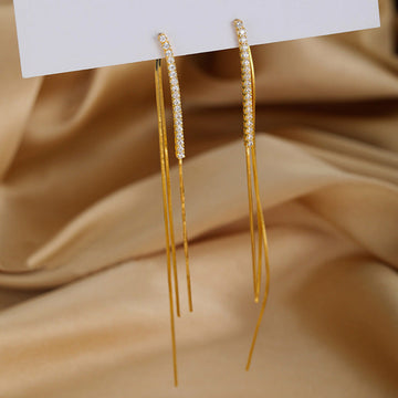 Dangling Gold - Earring