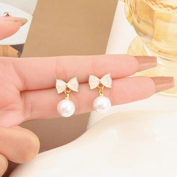Pearl Bow - Earring