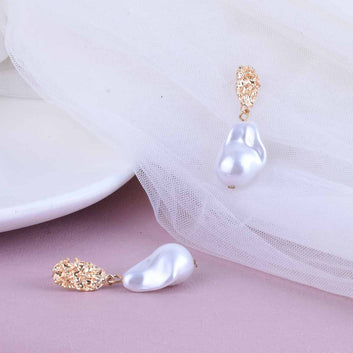 Gold Flake Pearly - Earring
