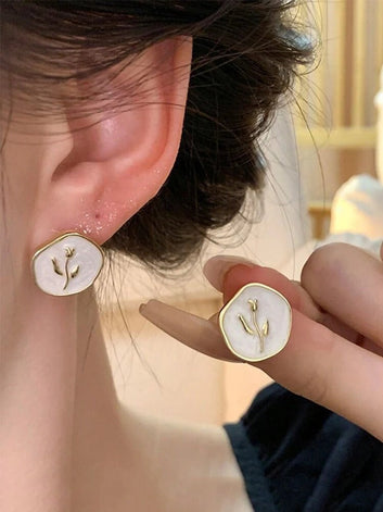 Gold Tulip - Earring
