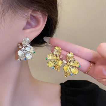 Luxury Diamonds & Silver Leaf - Earring