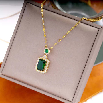 Green Gem Gold - Necklace