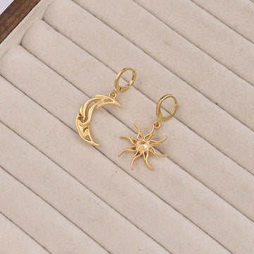 Gold Moon & Star - Earring