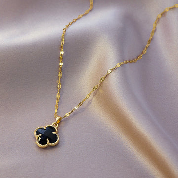 Black Clover Flower - Necklace