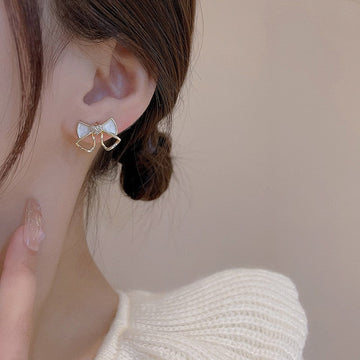 Fancy White Bow Gold - Earring