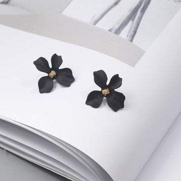 Black Flower - Earring