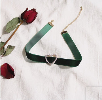 Green Velvet Neck Heart - Necklace
