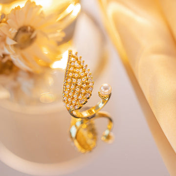 Exaggerated Pearl & Swan Wing - Ring