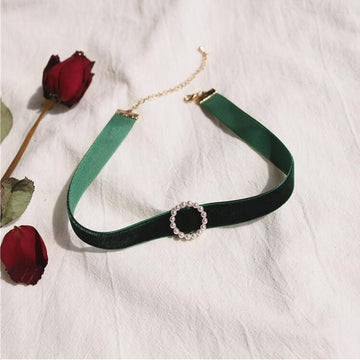 Green Velvet Neck Round Pearl - Necklace