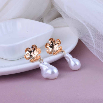 Gold Flower Chunky Pearl - Earring