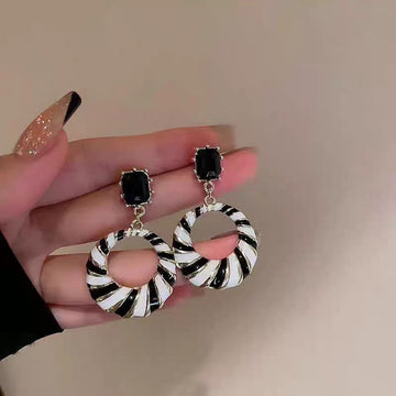 Black & White Stripe - Earring