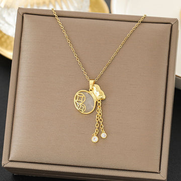 Fancy Stone & Perl's Gold - Necklace