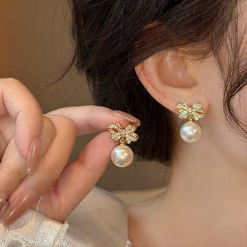 Pearl & Bow Gold - Earring