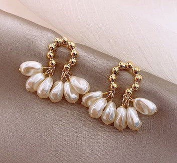 Cluster Pearls - Earrings