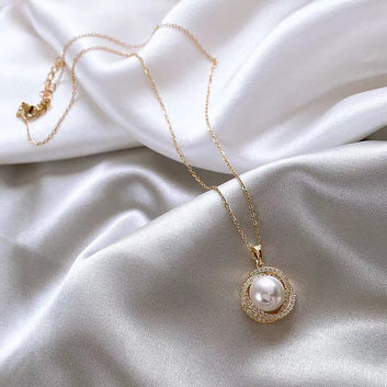 Pearl Flower - Necklace