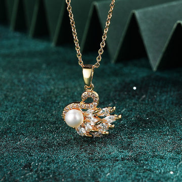Pearly Swan Gold - Necklace