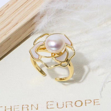 White Flower Gold - Ring