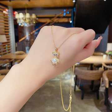 Pearly Bear Gold - Necklace