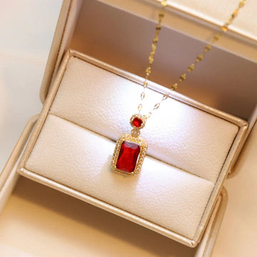 Red Gem Gold - Necklace