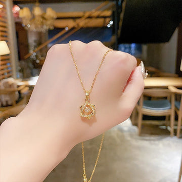Dynamic Hexagram Gold - Necklace