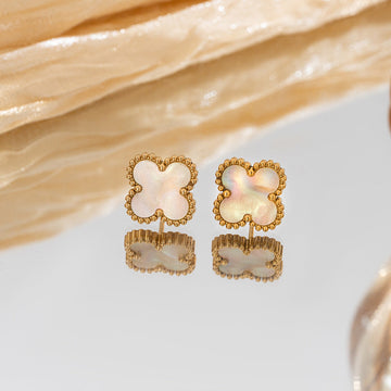 White Fancy Flower Gold - Earring