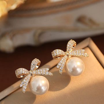 Pearly Bow & Sparkle Diamond - Earring