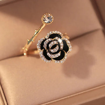 Black Flower Gold - Ring