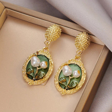 Retro Gold Frame - Earring