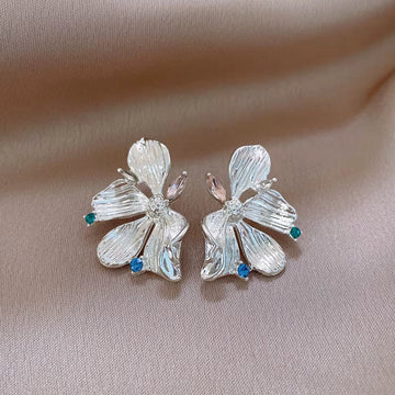 Luxury Diamonds & Silver Leaf - Earring
