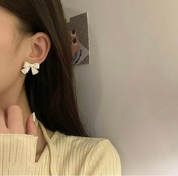 White Bow - Earring