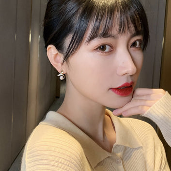 Mermaids Tail Pearl - Earring