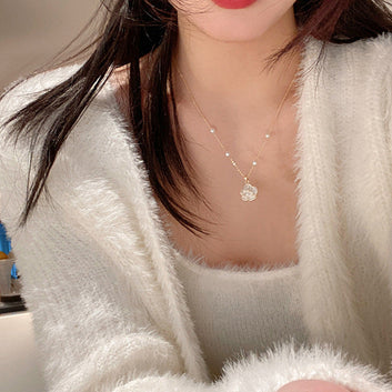 Pearl Flower - Necklace
