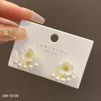 Elegant Pearl Flower Gold - Earring