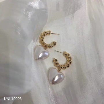 Twist Foiled Pearl Heart - Earring