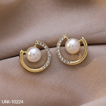 Pearl & Diamond Circle - Earring