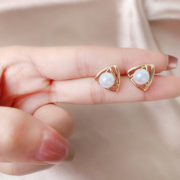 Pearl Triangle Gold - Earring