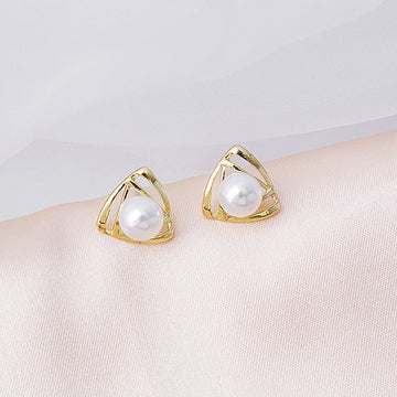 Pearl Triangle Gold - Earring