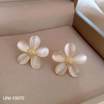 Acrylic Flower Gold - Earring