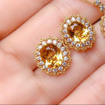 Oval Diamond Yellow Gold - Earring