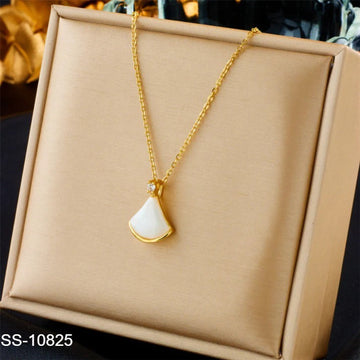 Classy White Lotus Gold - Necklace