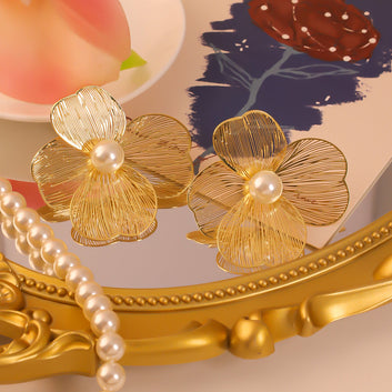 Gold Flower Pearl - Earring