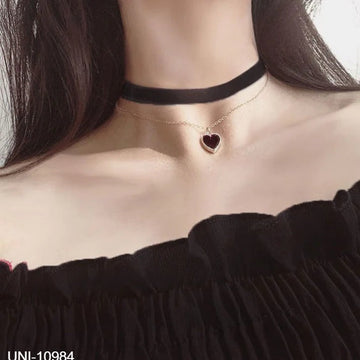 Velvet Neck Black Heart - Necklace