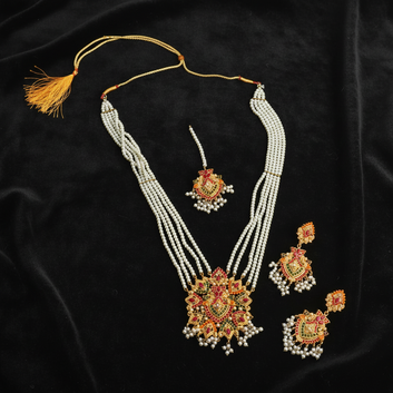 White Pearls & Luxury Mala - Jewelry Set Style 3